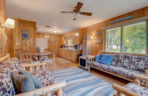 Markesan Cabin | Great Fishing! Lake Access. Arcades, Bikes,Firepit