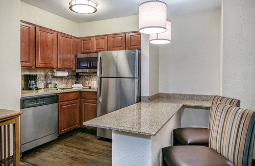 Round Rock West Apartment | Great for Business Travel! Studio with FREE Buffet Breakfast + Pool Access