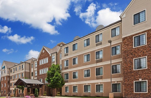 Round Rock West Apartment | Great for Business Travel! Studio with FREE Buffet Breakfast + Pool Access