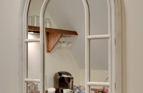 Traverse City Apartment | Great for Couples, Wine Tasting & Beaches -Northern Mitten Suites #2