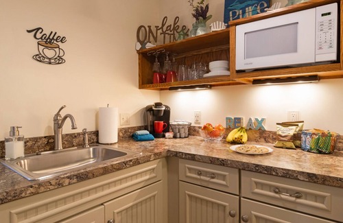 Traverse City Apartment | Great for Families - Northern Mitten Suites #3