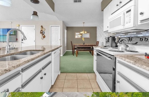 Kissimmee Condo | Great for Families with 1 - 4 kids! 2BD Condo Near Disney!