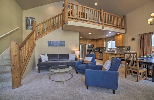 Soda Springs House | Great for Groups Soda Springs Cabin with Deck!