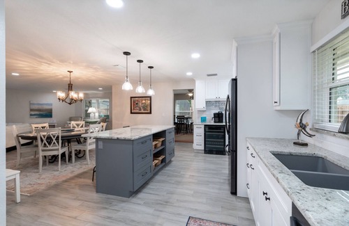 Tarpon Springs House | Great for long stays, work at home, beach or pool. Plenty for the kids to do!