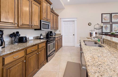 Saint Simons Island Condo | Great for Small Families! Oceanfront Condominium Community with Oceanfront Swimming Pool