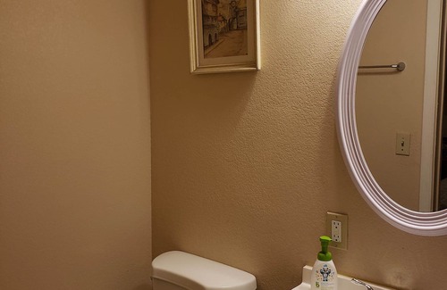 Blenman-Elm House | Great Furnished Guest House Central Tucson TV Wifi