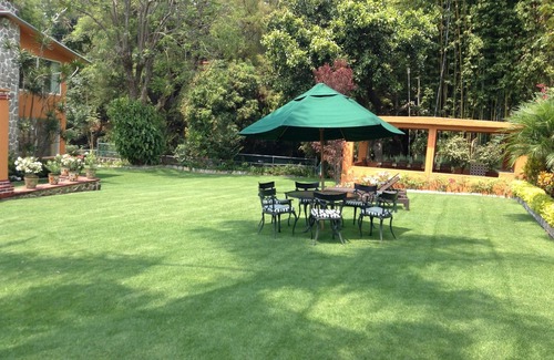 Rancho Cortes House | GREAT GARDEN, WARM SPOTLESS POOL AND TENIS COURT