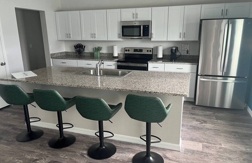 Winter Haven House | Great get away for the entire family. Enjoy theme parks and great restaurants.
