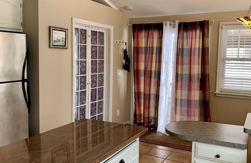 Mahtomedi House | Great Getaway Enjoy Lake Living ~ 20 minutes from St Paul and Wisconsin