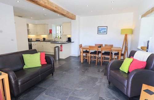 Low Newton Cottage | GREAT HARTBARROW FARM COTTAGE, pet friendly in Cartmel Fell