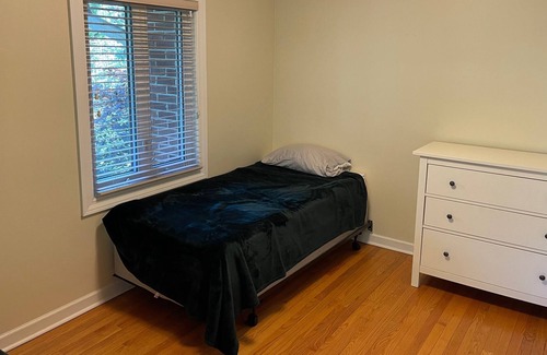 Evanston House | Great Hideaway in plain sight