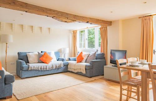 Sittingbourne House | Great Higham Oast and Cottages by Bloom Stays