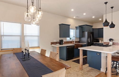 Jerome Apartment | Great Hillside Views, Full Kitchen, Near Shopping & Dining