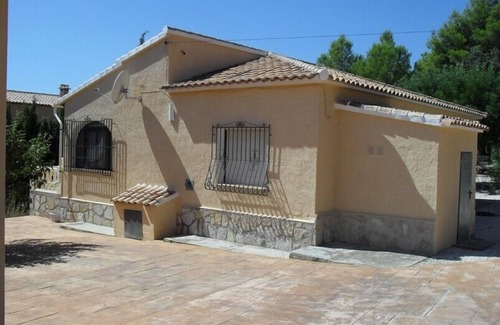 Jalon Villa | Great holiday villa with beautiful garden and swimming pool (shared) 3 villas