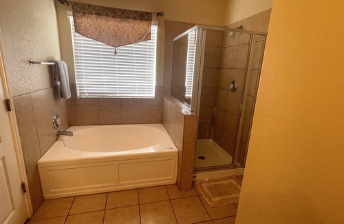 San Antonio House | Great Home Near Riverwalk and Seaworld!