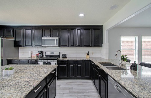 Klein House | Great home with king bed