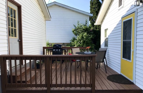 La Salle House | Great Homebase Bungalow - 10 Mins to Starved Rock!