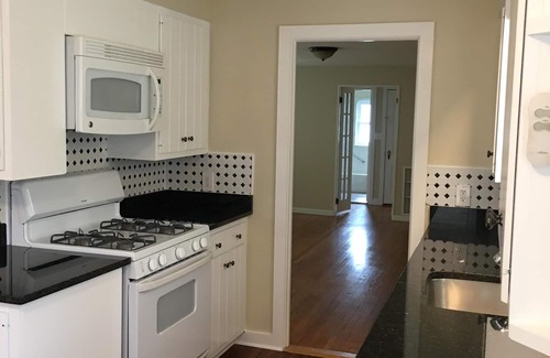 North Haven House | Great House 10 Mins to Yale-New Haven and Quinnipac University