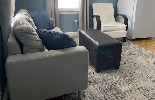 Des Moines House | Great House for longer term guests! 2 bedroom