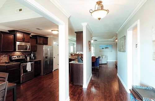 Clarksville House | Great house in Clarksville! Located by Hospital
