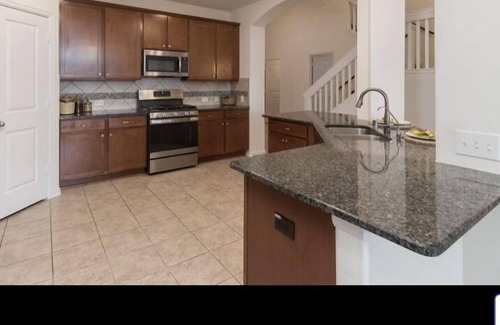 Atascocita House | Great house with amazing neighborhood amenities. two Private rooms with one bath