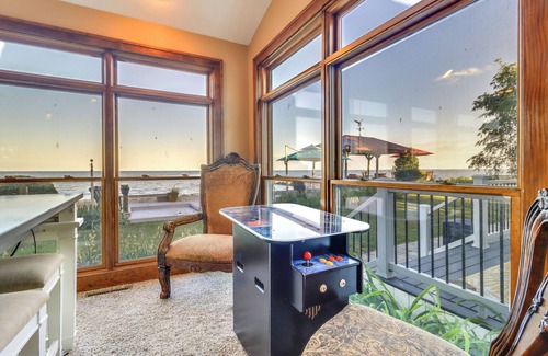 La Salle House | Great Lake Erie Getaway w/Hot Tub & Private Beach