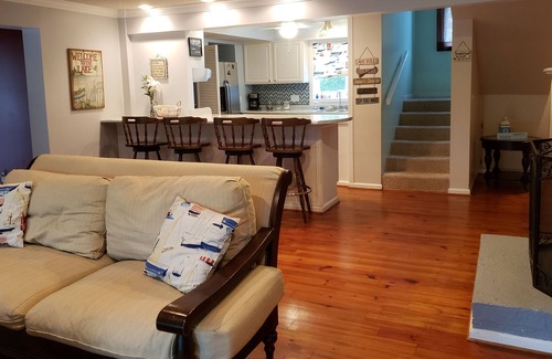 Dewy Rose House | Great Lake Hartwell Home with deep water access and quiet cove.