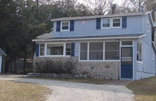 Sturgeon Bay Cottage | Great Lake Michigan Beach in Door County. Don't miss summer fun!