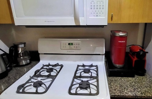 CityPlace Apartment | Great Locale 1BR + Den Suite