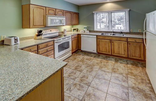 Shipyard Plantation Villa | Great location In Shipyard. Close to beach, tennis and golf with private gate!