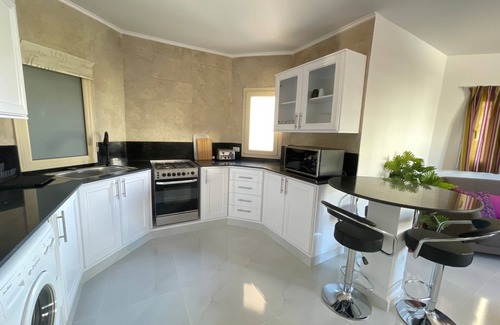 Al Mamsha El Seyahi Apartment | Great location 2 bed/2 bath apt Regency Towers