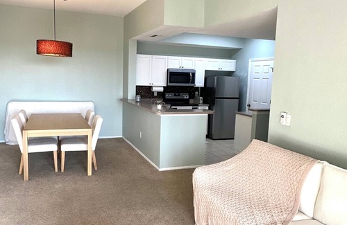 McGregor Apartment | Great Location - 2 Bed 2 Bath - 15 mins from Beach - New Furnitures