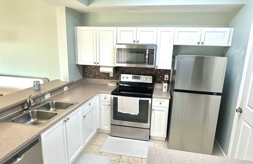 McGregor Apartment | Great Location - 2 Bed 2 Bath - 15 mins from Beach - New Furnitures