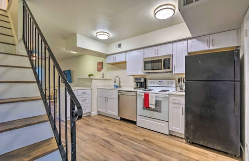Capital View Apartment | Great location! 2-BR with queen bed near UAMS, Little Rock with WiFi, AC