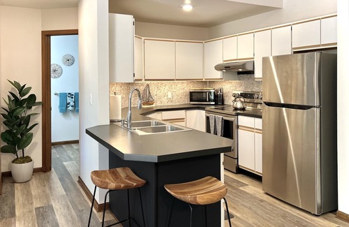 Saugatuck House | Great Location-2 minutes to Downtown/Blue Star Walking/Bike Trail @ Front Door