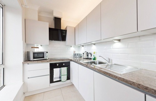Portobello Apartment | *GREAT LOCATION*2BED APARTMENT*FAST WIFI &TV