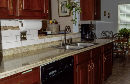 Mount Pleasant House | Great Location, 3 miles to Beach, Private Heated Pool. 10 min. to Downtown Chas
