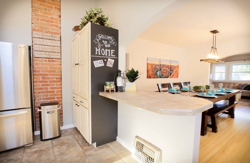Platt Park House | GREAT LOCATION! 3 min to DU-10 min to downtown/gameroom/wifi/firepit/4 bedrooms