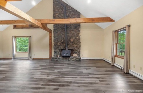 South Berwick House | Great location! 3 Bedroom home for rent!
