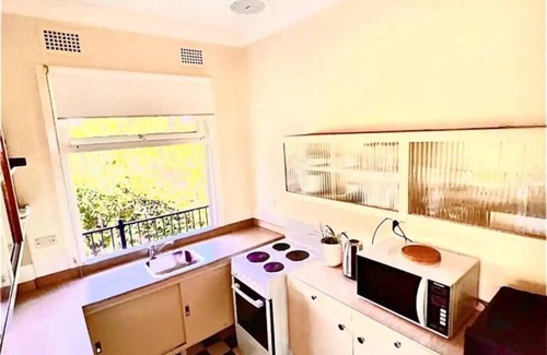 Blue Mountains City Council Cottage | Great location! 5mins to “3 Sisters” & “Grand Cliff Top Walk”