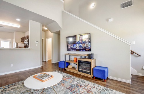 Fredericksburg House | Great Location - .6 Miles from Main St