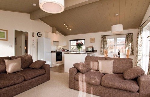 Narberth Ski Chalet | Great location and well-equipped lodge set in mature and beautiful gardens.