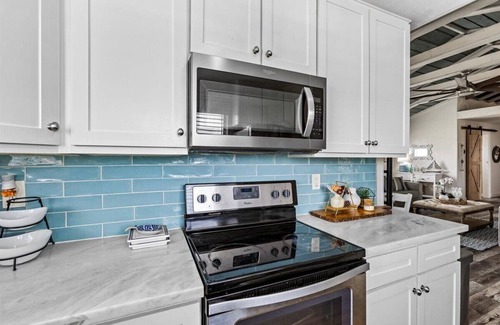 San Luis Beach House | Great Location! Beach & Bay Views, with easy access to both. Drive to Galveston.