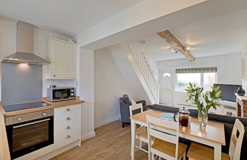 York Cottage | Great location ❤ Countryside views ❤ Quiet setting
