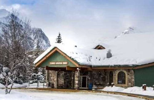 Lake Louise Apartment | Great Location! Cozy Room | Access to Ski Lockers