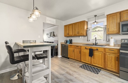Warren House | Great Location! Cozy Home with Huge Backyard