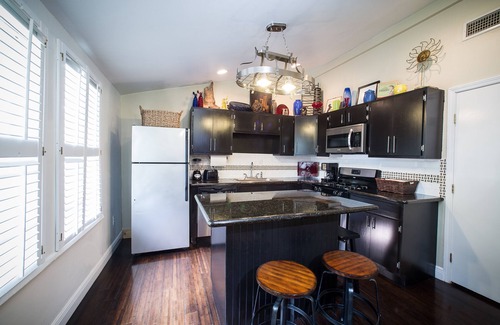 East Riverside House | Great location, Gorgeous house pet friendly perfect outdoor space! #21RSTR-13321