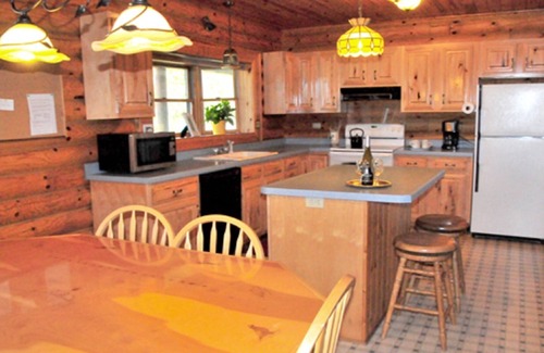 Munising Cabin | GREAT LOCATION! GREAT VIEW!