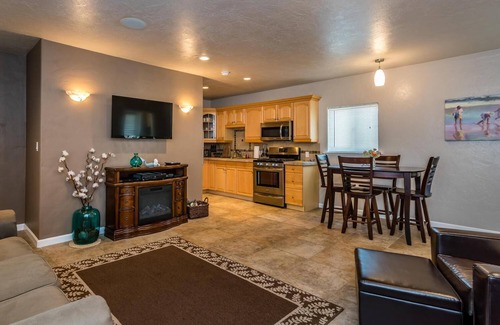 Morro Bay House | Great Location House Short Distance To The Beach- Ready Book Now!