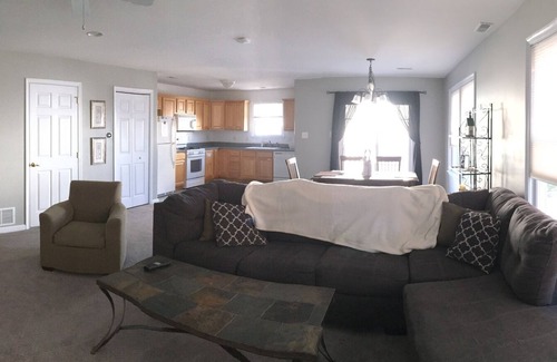 Wildwood House | Great location, just steps away from the Boardwalk, Convention Center & Beaches!